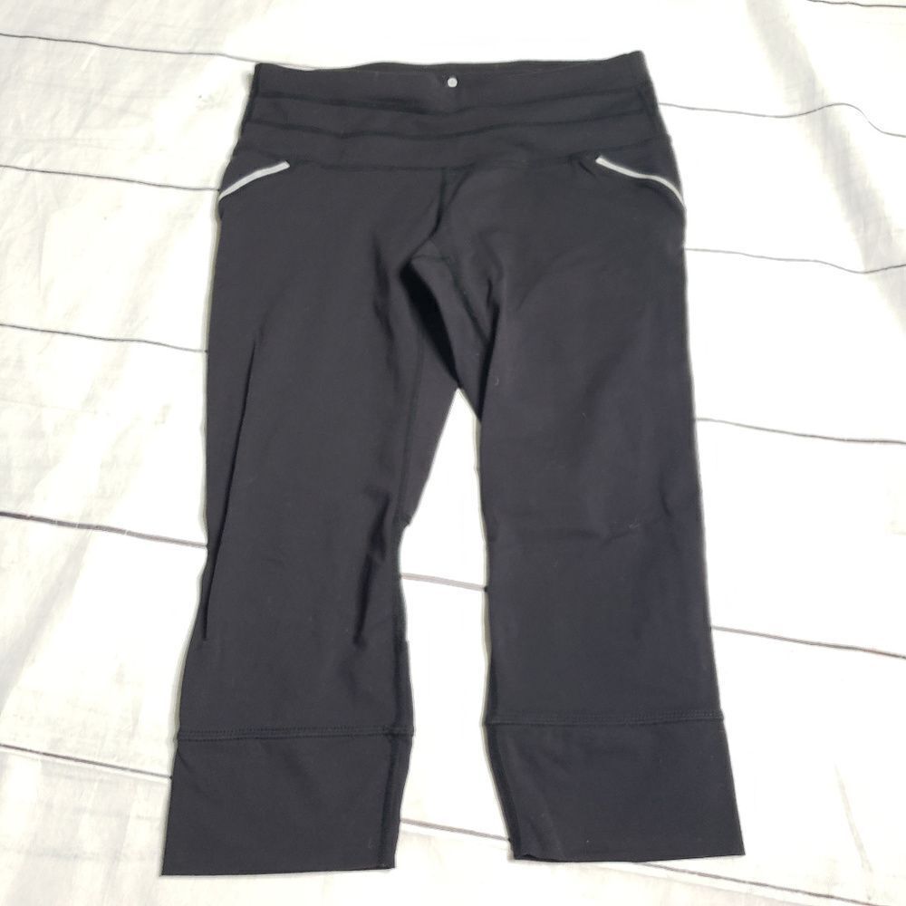 Athleta Relay crop legging size small SP